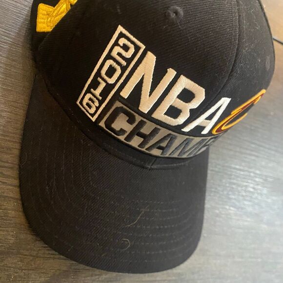 2016 Cavaliers NBA champs baseball cap Adidas lightly used snapback black white - Picture 2 of 6